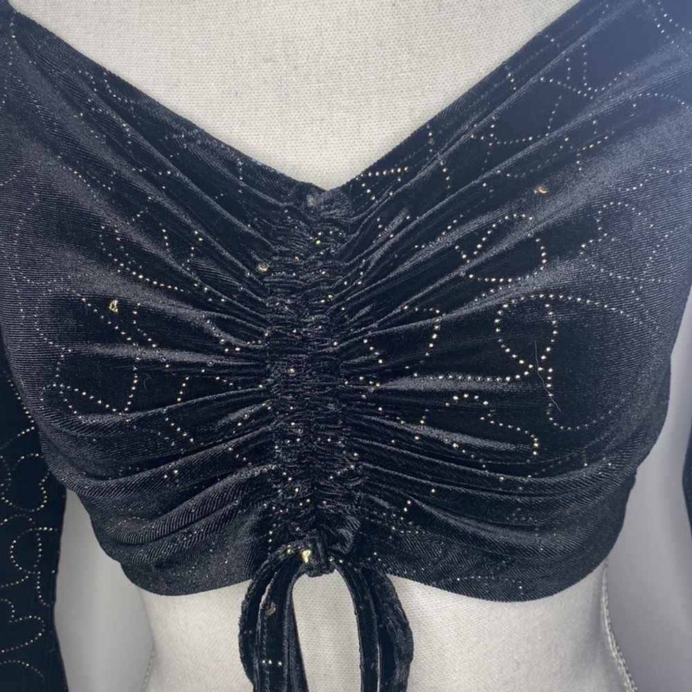 BLACK & GOLD CROP TOP ✨✨✨ - Picture 3 of 7